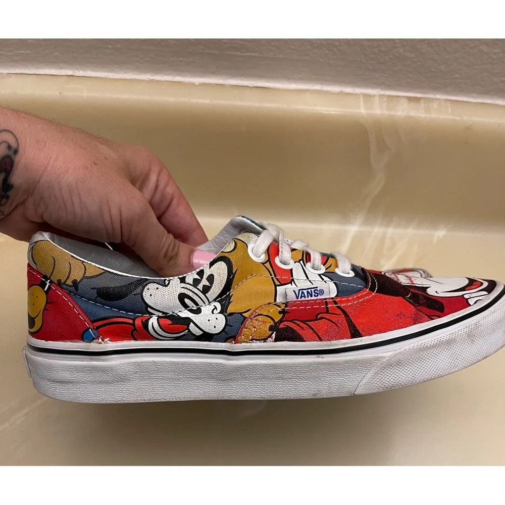Vans “Young At Heart”Disney Collection Sneakers Womens 7 - Picture 6 of 7